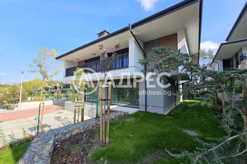 Продава КЪЩА, град София, м-т Камбаните • 880000 € / 1721130.40 лв. • 58107998 1 — Holmes.bg Продава КЪЩА, град София, м-т Камбаните • 880000 € / 1721130.40 лв. • 58107998 1