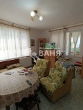Продава ЕТАЖ ОТ КЪЩА, област Пловдив, гр. Баня • 120000 € / 234699.60 лв. • 27004224 11 — Holmes.bg Продава ЕТАЖ ОТ КЪЩА, област Пловдив, гр. Баня • 120000 € / 234699.60 лв. • 27004224 11