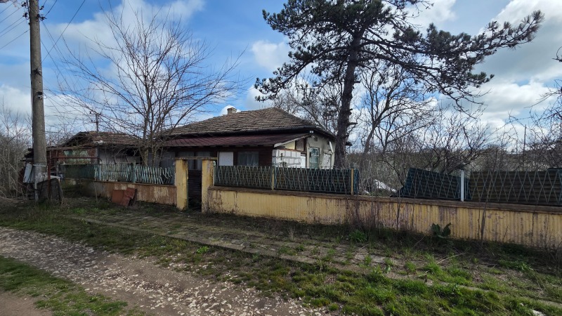 Продава КЪЩА, област Добрич, с. Василево • 20000 € / 39116.60 лв. • 76945964 1 — Holmes.bg Продава КЪЩА, област Добрич, с. Василево • 20000 € / 39116.60 лв. • 76945964 1