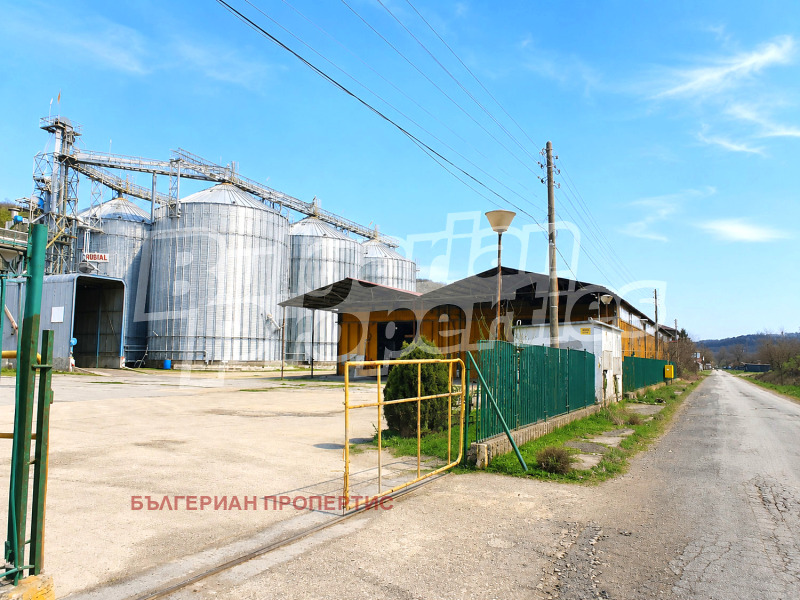Продава ПРОМ. ПОМЕЩЕНИЕ, област Варна, гр. Провадия • 1472000 € / 2878981.76 лв. • 47204408 1 — Holmes.bg Продава ПРОМ. ПОМЕЩЕНИЕ, област Варна, гр. Провадия • 1472000 € / 2878981.76 лв. • 47204408 1