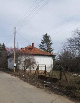 Обява Продава КЪЩА,с. Василовци, област София