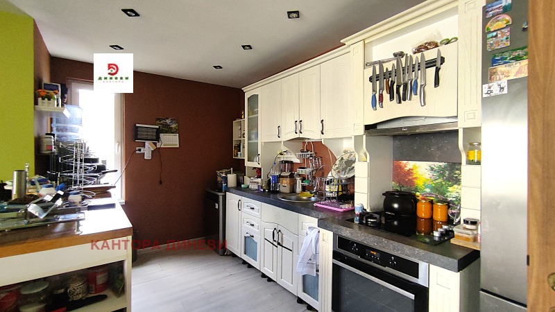 Продава 3-СТАЕН, град Стара Загора, Център • 205000 € • 40916410 1 — Holmes.bg Продава 3-СТАЕН, град Стара Загора, Център • 205000 € • 40916410 1