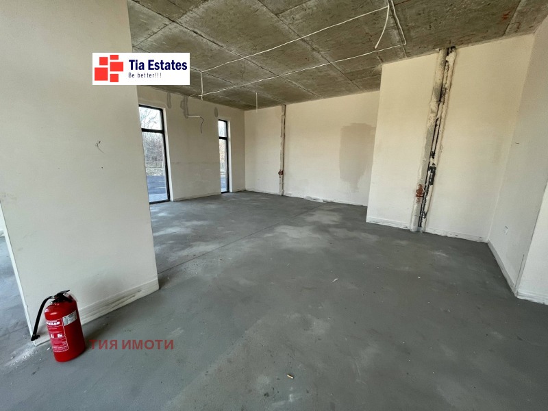 Продава МАГАЗИН, град Пловдив, Тракия • 129370 € / 253025.73 лв. • 14566217 1 — Holmes.bg Продава МАГАЗИН, град Пловдив, Тракия • 129370 € / 253025.73 лв. • 14566217 1