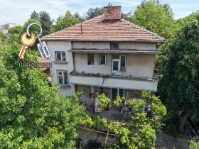 Обява Продава КЪЩА,град Плевен, Широк център