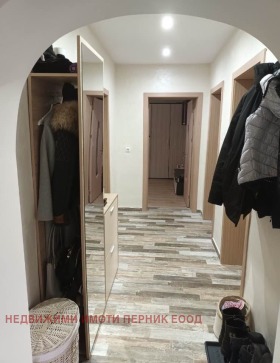 Обява Продава КЪЩА,град Перник, Църква