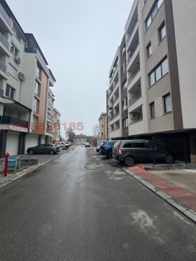 Обява Продава ПАРКОМЯСТО,град Пазарджик, Идеален център