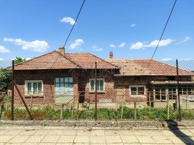 Продава Къща, с. Страхилово