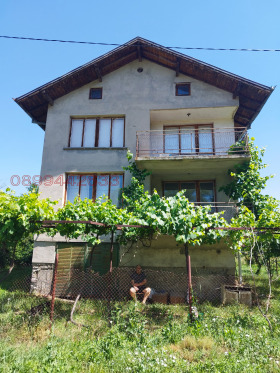 Продава Къща, с. Вискяр