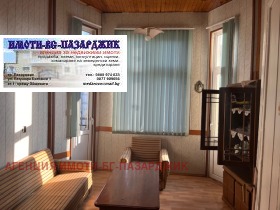 Продава етаж от къща град Пазарджик Идеален център - [1] 