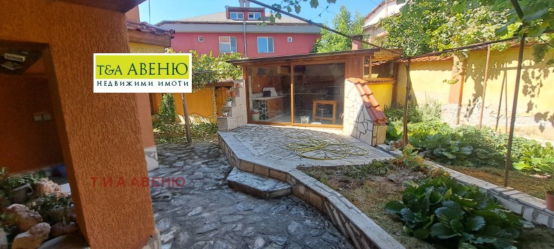 Продава КЪЩА, град София, гр. Нови Искър • 499999 € • 39766465 1 — Holmes.bg Продава КЪЩА, град София, гр. Нови Искър • 499999 € • 39766465 1