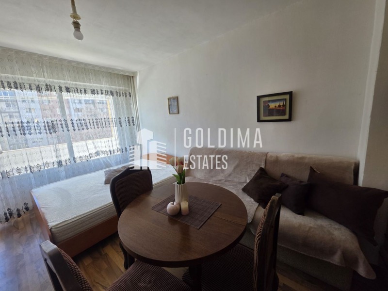 Продава 1-СТАЕН, град Бургас, Изгрев • 99000 € / 193627.17 лв. • 73729916 1 — Holmes.bg Продава 1-СТАЕН, град Бургас, Изгрев • 99000 € / 193627.17 лв. • 73729916 1