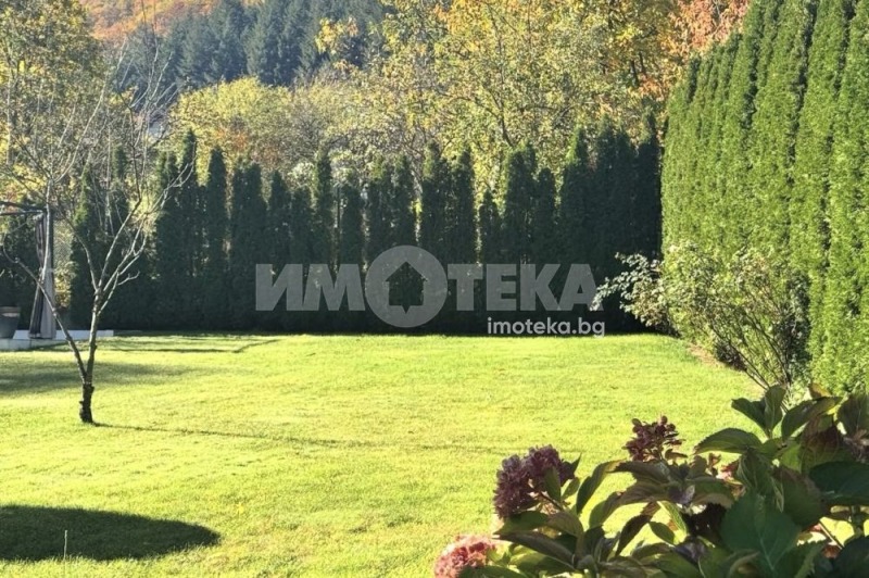 Продава КЪЩА, област София, гр. Правец • 459000 € / 897725.97 лв. • 86422382 1 — Holmes.bg Продава КЪЩА, област София, гр. Правец • 459000 € / 897725.97 лв. • 86422382 1