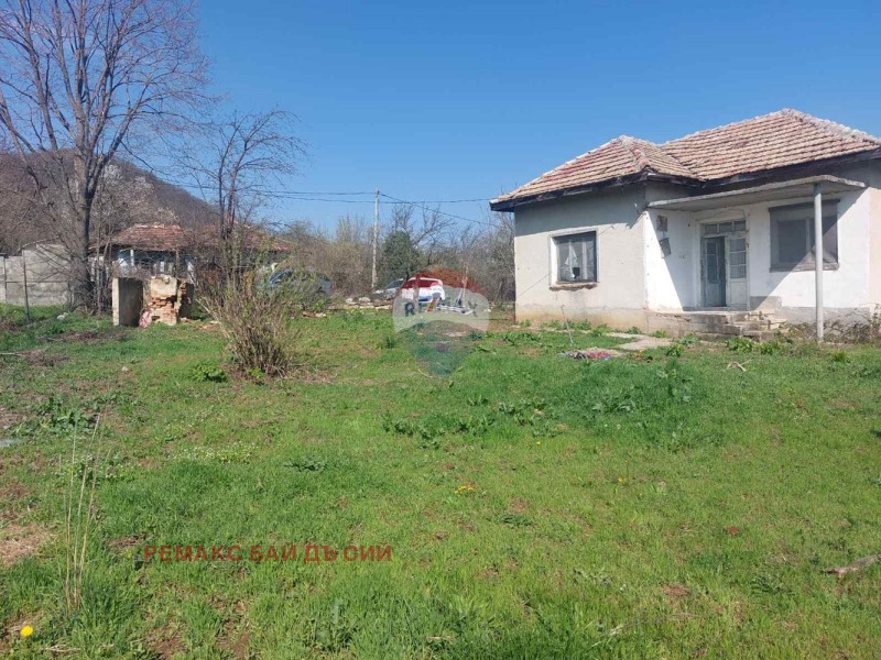Продава КЪЩА, област Варна, с. Аспарухово • 29500 € / 57696.99 лв. • 63935182 1 — Holmes.bg Продава КЪЩА, област Варна, с. Аспарухово • 29500 € / 57696.99 лв. • 63935182 1