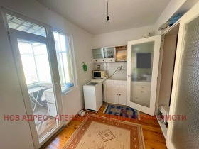 Обява Продава КЪЩА,град Търговище, Вароша