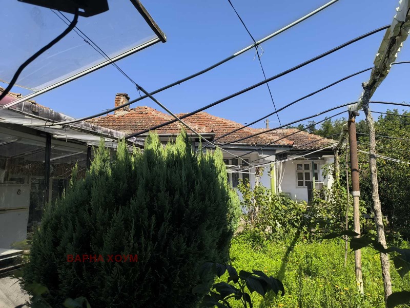Продава КЪЩА, област Варна, с. Горен чифлик • 43700 € / 85469.77 лв. • 93449215 1 — Holmes.bg Продава КЪЩА, област Варна, с. Горен чифлик • 43700 € / 85469.77 лв. • 93449215 1