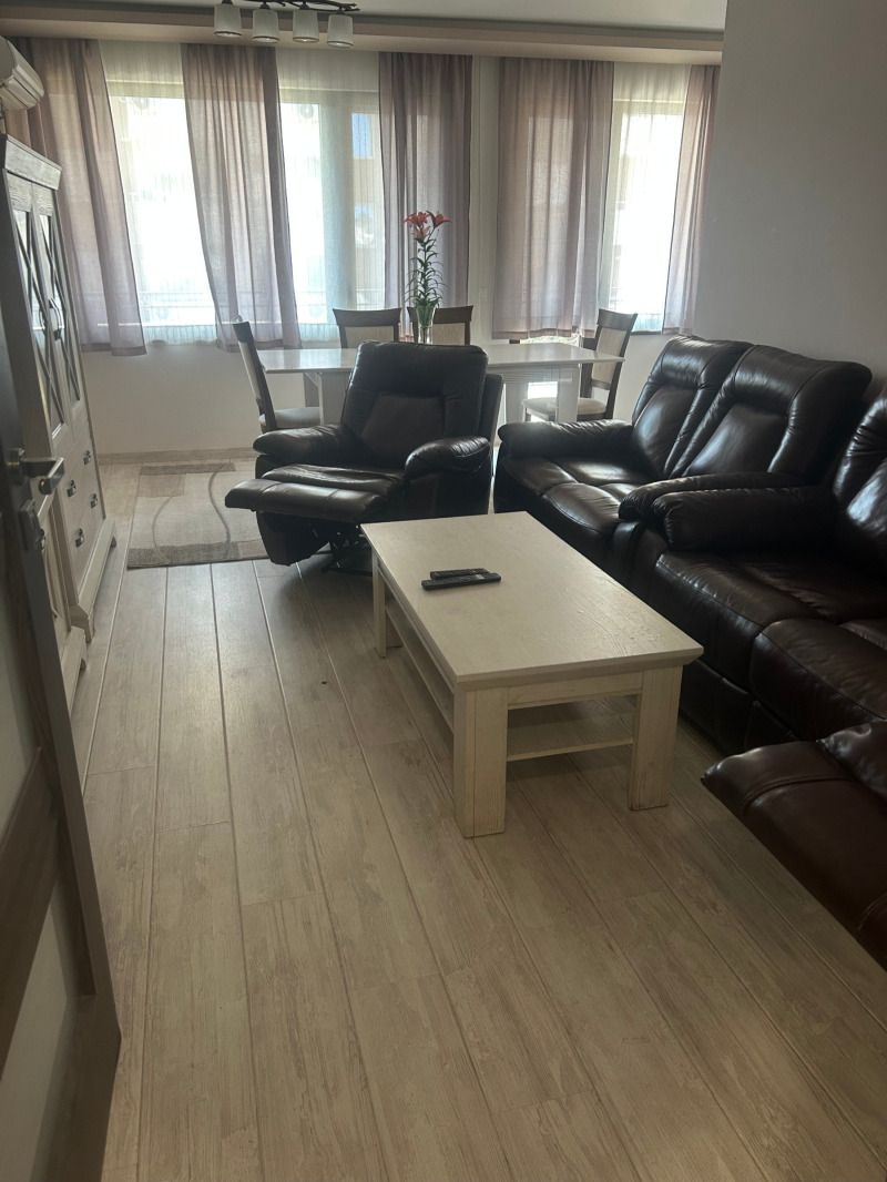 Продава ЕТАЖ ОТ КЪЩА, град Стара Загора, Казански - изток • 220000 € / 430282.60 лв. • 83447743 1 — Holmes.bg Продава ЕТАЖ ОТ КЪЩА, град Стара Загора, Казански - изток • 220000 € / 430282.60 лв. • 83447743 1