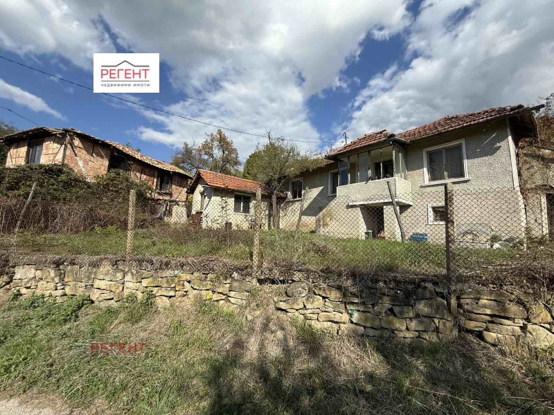 Продава КЪЩА, област Габрово, с. Дивеци • 90000 лв. / 46016.27 € • 37699109 1 — Holmes.bg Продава КЪЩА, област Габрово, с. Дивеци • 90000 лв. / 46016.27 € • 37699109 1