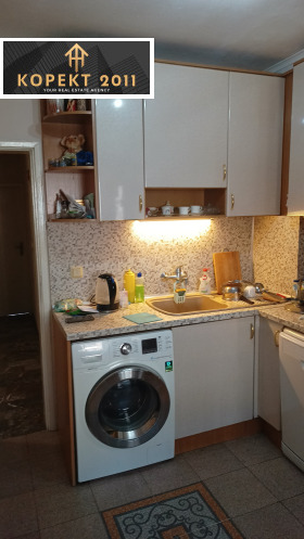 Обява Продава 3-СТАЕН,град Русе, Широк център>