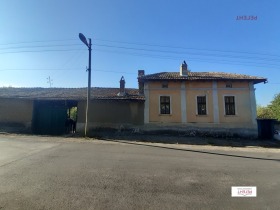 Продава Къща, с. Бяла река