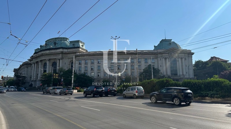 Продава 4-СТАЕН, град София, Център • 950000 € • 35626117 1 — Holmes.bg Продава 4-СТАЕН, град София, Център • 950000 € • 35626117 1