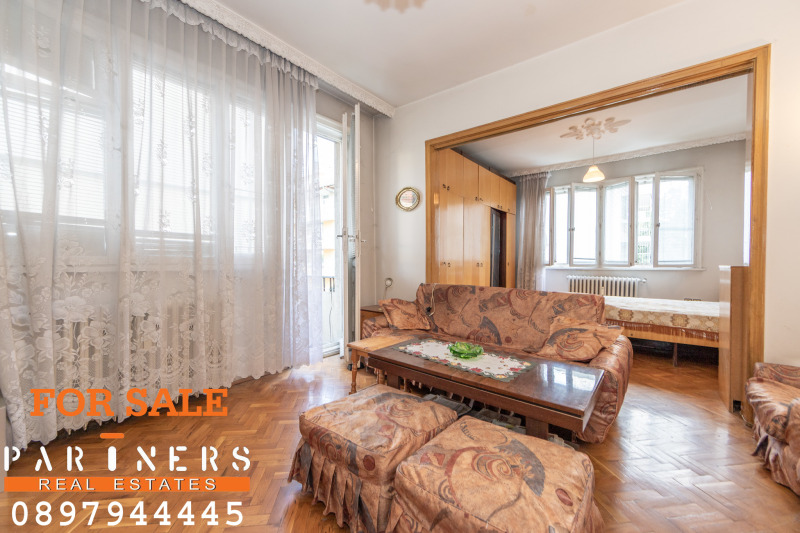 Продава 3-СТАЕН, град София, Център • 423000 € • 54158205 1 — Holmes.bg Продава 3-СТАЕН, град София, Център • 423000 € • 54158205 1