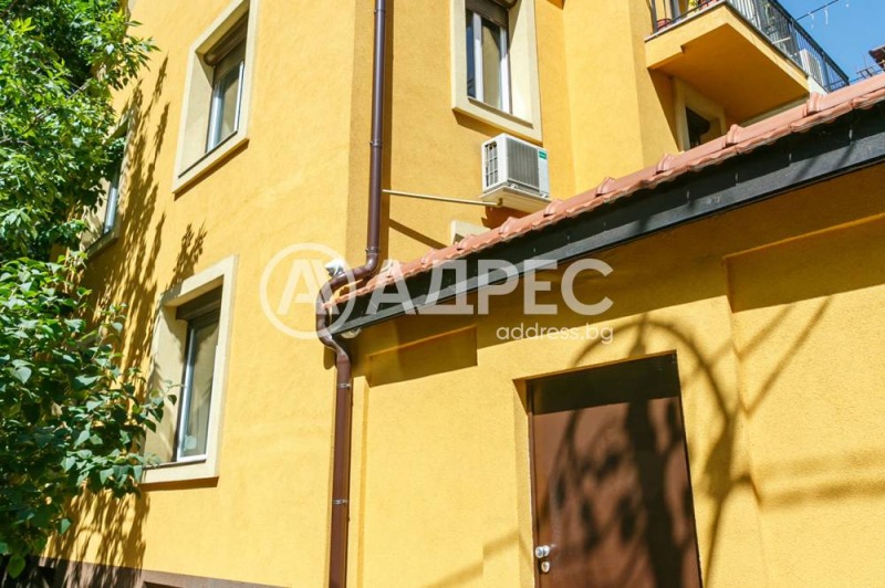 Продава КЪЩА, град София, Център • 580000 € / 1134381.40 лв. • 93447643 1 — Holmes.bg Продава КЪЩА, град София, Център • 580000 € / 1134381.40 лв. • 93447643 1