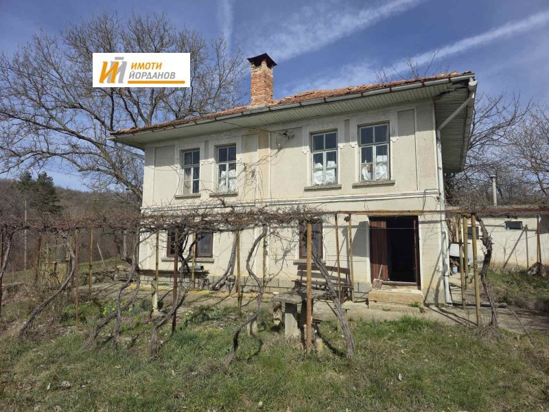 Продава КЪЩА, област Велико Търново, с. Петковци • 42000 € / 82144.86 лв. • 81870534 1 — Holmes.bg Продава КЪЩА, област Велико Търново, с. Петковци • 42000 € / 82144.86 лв. • 81870534 1