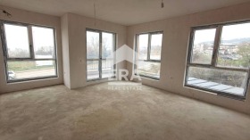 Обява Продава 3-СТАЕН,град Варна, Цветен квартал>