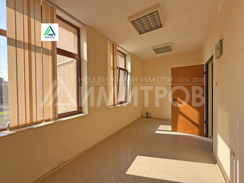 Продава ОФИС, област Шумен, гр. Нови пазар • 20000 € • 12035056 1 — Holmes.bg Продава ОФИС, област Шумен, гр. Нови пазар • 20000 € • 12035056 1