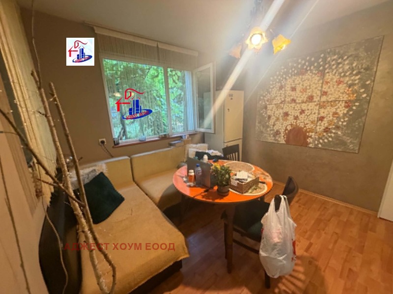 Продава ЕТАЖ ОТ КЪЩА, град Шумен, Пожарната • 155000 € / 303153.65 лв. • 59871163 1 — Holmes.bg Продава ЕТАЖ ОТ КЪЩА, град Шумен, Пожарната • 155000 € / 303153.65 лв. • 59871163 1