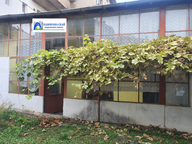 Продава КЪЩА, град Плевен, 9-ти квартал • 65000 € / 127128.95 лв. • 26933382 1 — Holmes.bg Продава КЪЩА, град Плевен, 9-ти квартал • 65000 € / 127128.95 лв. • 26933382 1