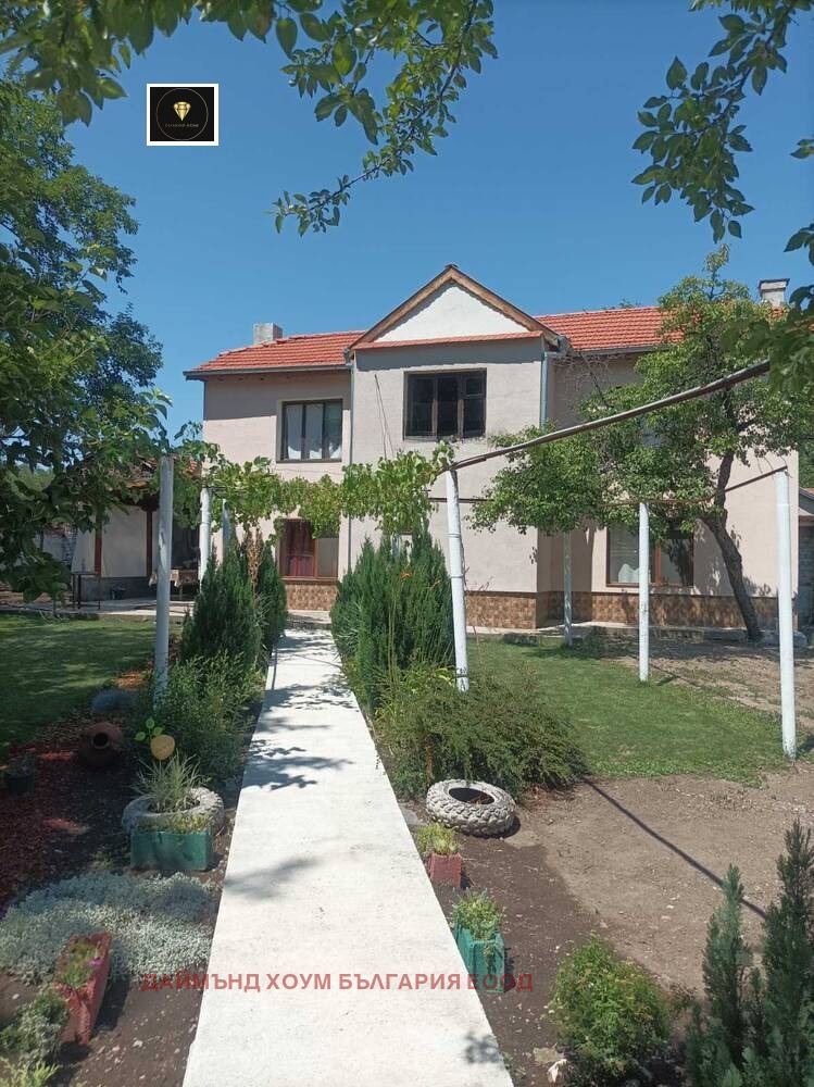 Продава КЪЩА, област Пловдив, с. Брягово • 92500 € / 180914.27 лв. • 43960896 1 — Holmes.bg Продава КЪЩА, област Пловдив, с. Брягово • 92500 € / 180914.27 лв. • 43960896 1