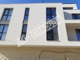 Продажба на тристайни апартаменти в град Варна - изображение 14 