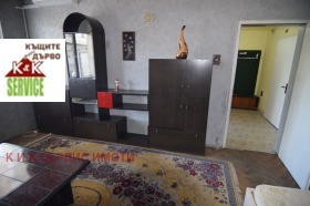 Продажба на имоти в гр. Карлово, област Пловдив — страница 2 - изображение 1 