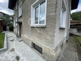 ЕТАЖ ОТ КЪЩА, 90 m2 - Holmes.bg ЕТАЖ ОТ КЪЩА, 90 m2