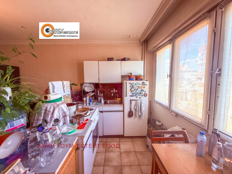 Продава 3-СТАЕН, град Перник, Изток • 92000 € • 89196790 1 — Holmes.bg Продава 3-СТАЕН, град Перник, Изток • 92000 € • 89196790 1