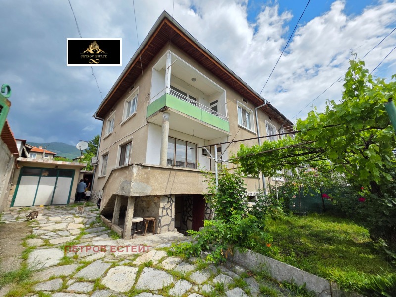 Продава КЪЩА, област Пазарджик, гр. Велинград • 179000 € / 350093.57 лв. • 71579079 1 — Holmes.bg Продава КЪЩА, област Пазарджик, гр. Велинград • 179000 € / 350093.57 лв. • 71579079 1