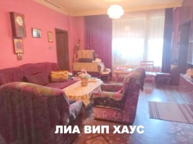 Продажба на четеристайни апартаменти в град Пазарджик - изображение 9 