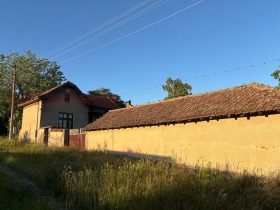 Продава Къща, с. Бреница