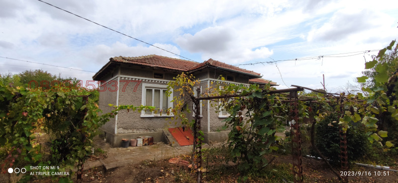 Продава КЪЩА, област Добрич, с. Дъбовик • 25000 € / 48895.75 лв. • 57285163 1 — Holmes.bg Продава КЪЩА, област Добрич, с. Дъбовик • 25000 € / 48895.75 лв. • 57285163 1