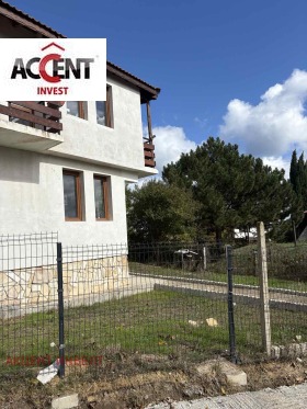 Обява Продава КЪЩА,град Варна, м-т Манастирски рид>