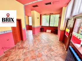 Обява Продава ФРИЗЬОРСКИ/КОЗМЕТИЧЕН САЛОН,град Русе, Алеи Възраждане