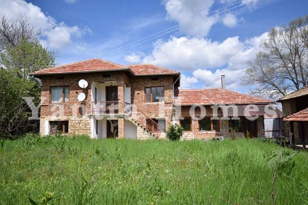 Продава  Къща, област Велико Търново, с. Иванча • 54 950 EUR • ID 39296831 — holmes.bg - [1] 