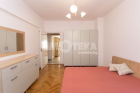 Продава 3-стаен, град София