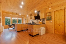 Обява Продава КЪЩА,с. Брестник, област Пловдив