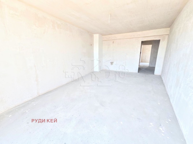 Продава 3-СТАЕН, град Варна, Колхозен пазар • 196000 € / 383342.68 лв. • 42511030 1 — Holmes.bg Продава 3-СТАЕН, град Варна, Колхозен пазар • 196000 € / 383342.68 лв. • 42511030 1