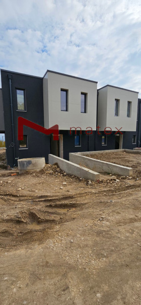 Обява Продава КЪЩА,град Варна, м-т Прибой