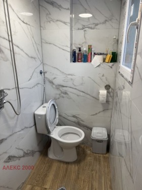 Обява Продава КЪЩА,с. Батулия, област София