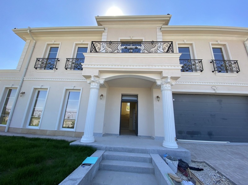 Продава  Къща, област Пловдив, с. Белащица •  400 000 EUR • ID 93133166 — holmes.bg - [1] 
