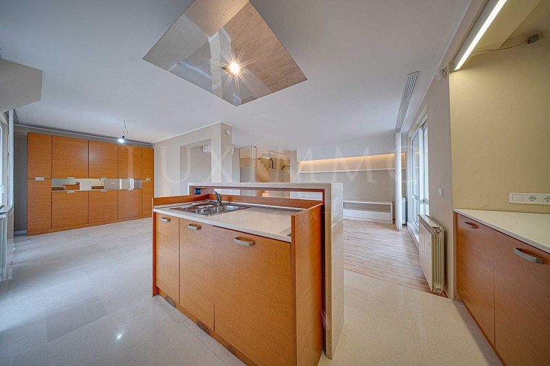 Продава 4-СТАЕН, град София, Борово • 480000 € / 938798.40 лв. • 58815994 1 — Holmes.bg Продава 4-СТАЕН, град София, Борово • 480000 € / 938798.40 лв. • 58815994 1